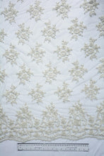 Load image into Gallery viewer, Carrara White Lace Vine
